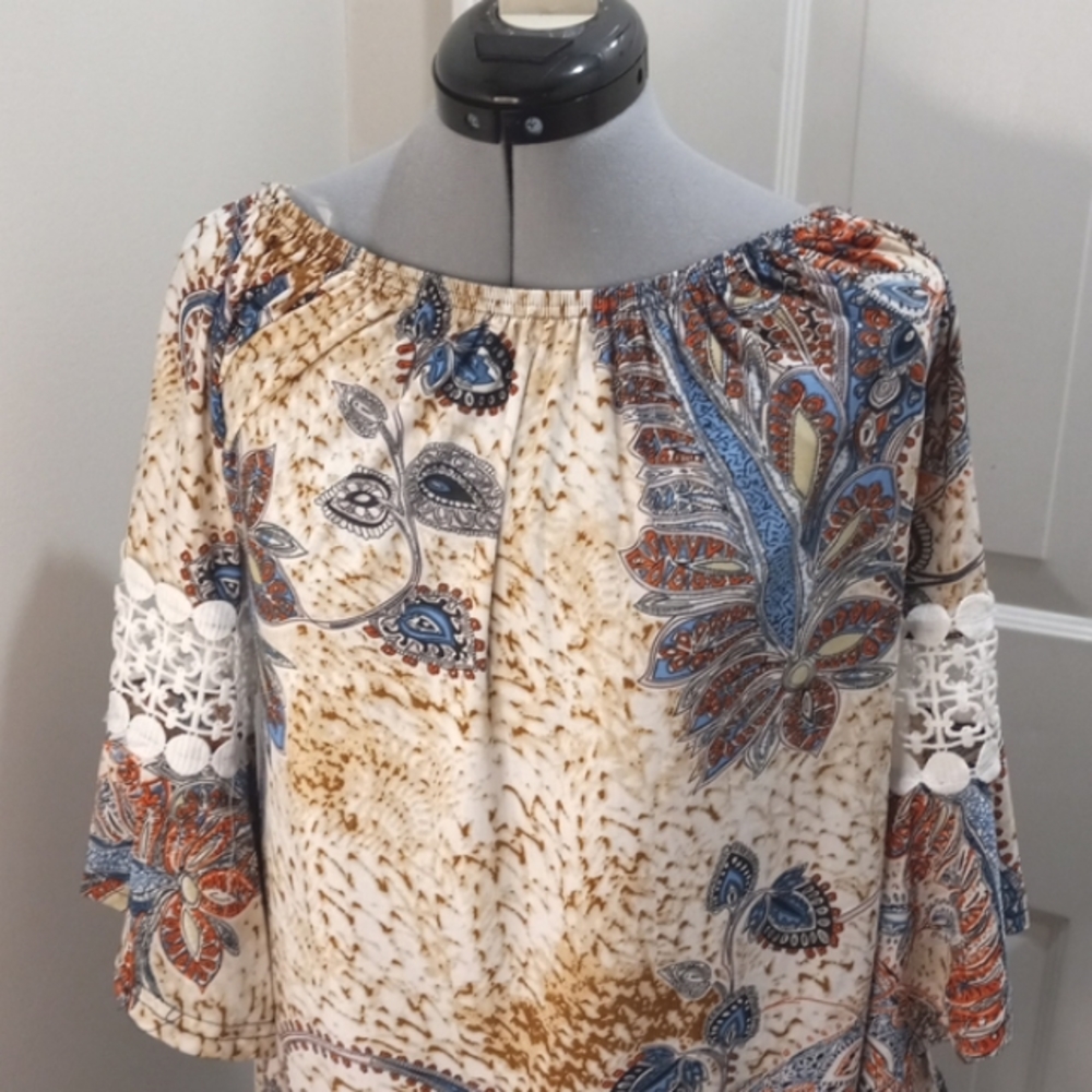 Win Win Pinwheel Sleeve Tunic Size S/M